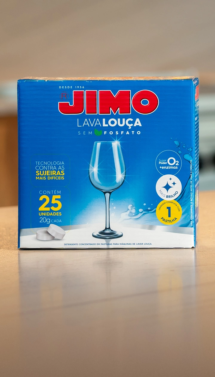JIMO Lava-Louças Detergente em pastilhas remove sujeiras difíceis, como gorduras, ovo e café. é efervesente, solúvel em água e não deixa resíduos. com alto poder desengordurante, confere brilho às louças e contém tensoativos biodegradáveis, promovendo uma limpeza eficiente e ambientalmente responsável