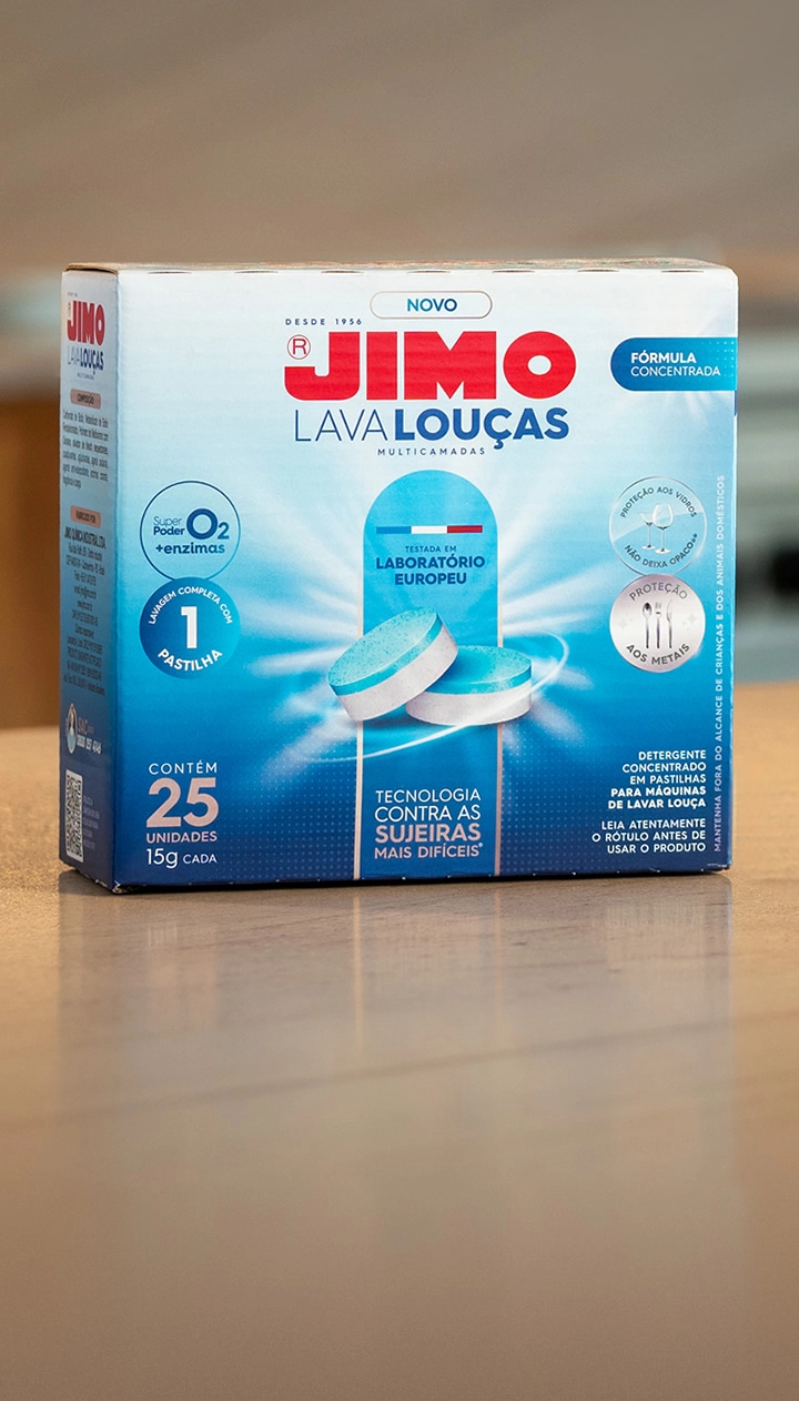 O JIMO Lava-Louças Multicamadas é um detergente concentrado em pastilhas para máquinas de lavar louça, testado em laboratório europeu dentro dos critérios mais rigorosos. as multicamadas servem para separar alguns ingredientes, potencializando o processo de limpeza e proteção das louças.