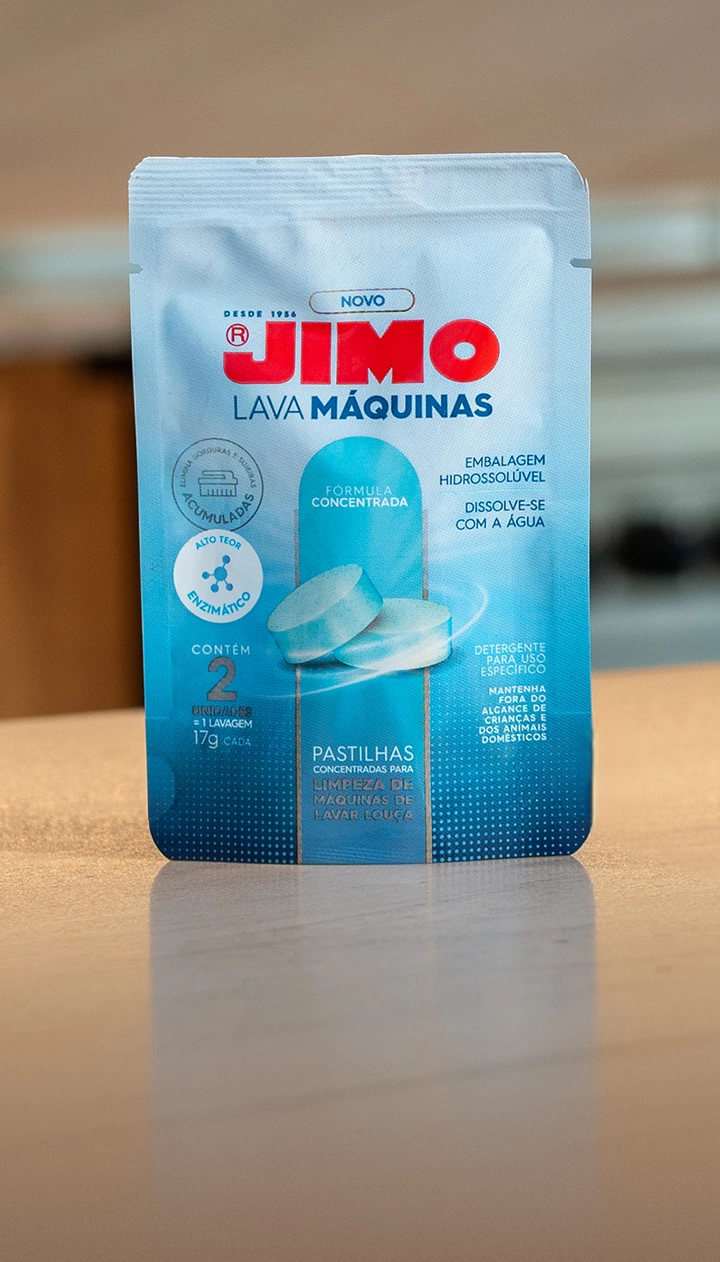JIMO Lava-Máquinas é um produto desenvolvido especialmente para a limpeza interna de máquinas de lavar louças. as pastilhas concentradas e enzimáticas eliminam resíduos de gordura acumulados, deixando a máquina livre de odores desagradáveis e com uma fragrância cítrica.