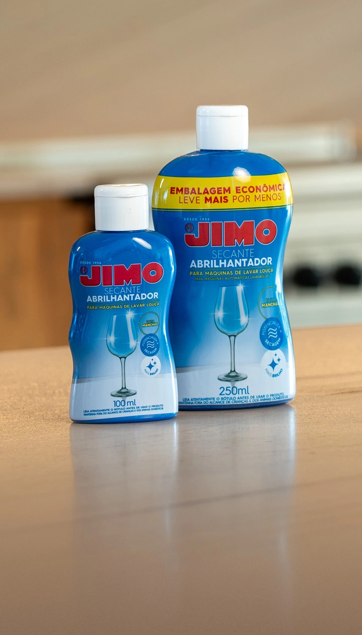JIMO Secante Abrilhantador melhora a secagem das louças na máquina, evitando manchas e proporcionando um brilho intenso. ideal para manter suas louças com aparência impecável após a lavagem.