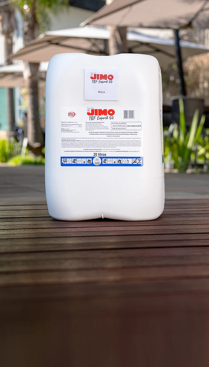 JIMO TBF Export 64 é um produto específico para o tratamento de madeiras recém-serradas, eficaz contra fungos que causam manchas e deterioram os substratos ligno-celulósicos. indicado para madeiras susceptíveis a ataques em condições quentes e úmidas.