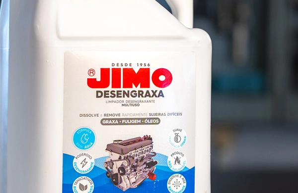o JIMO Desengraxa foi desenvolvido para dissolver e remover rapidamente sujeiras mais pesadas das superfícies, como graxa, óleo, gordura e fuligem. altamente eficiente na limpeza de peças, máquinas e equipamentos industriais
