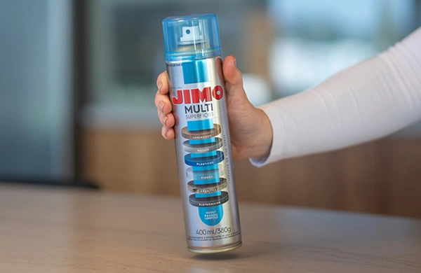 O JIMO Multisuperfícies pode ser aplicado nas mais variadas superfícies para a limpeza de diversos tipos de sujeira sem que seja necessário utilizar água. basta aplicar e enxugar, sem esforço, para que as superfícies voltem a brilhar. ele oferece praticidade para a limpeza diária.