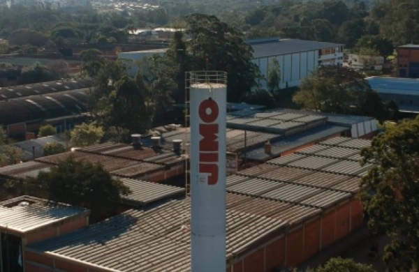 A Jimo Química é uma empresa familiar 100% brasileira. Em 21 de janeiro de 1956, o químico Julio J. Morandi registrava, oficialmente, sua empresa de inseticidas, com o nome comercial de Julio J. Morandi e marca fantasia JIMO. A sigla unia a primeira letra do seu nome e do nome de sua esposa Ieda, também química e grande pesquisadora, além da sílaba inicial do sobrenome do casal Morandi. Tudo começou dentro de sua própria residência, na Avenida Ceará, Zona Norte de Porto Alegre, no Estado do Rio Grande do Sul. Em 1973, entrou na sociedade a segunda geração dos Morandi. A empresa passou a se chamar Jimo Química Industrial Ltda. Em 1981, a JIMO mudou a fábrica e a logística para o Distrito Industrial de Cachoeirinha, no Estado do Rio Grande do Sul, mas o escritório de vendas ainda permaneceu em Porto Alegre.