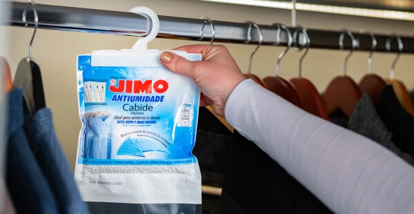 jimo anti umidade cabibe em guarda roupas 
